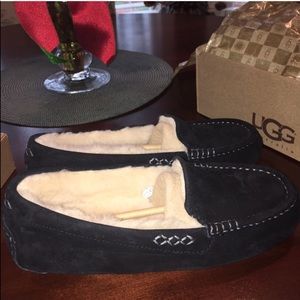 Black Ansley Cozy UGG Slippers